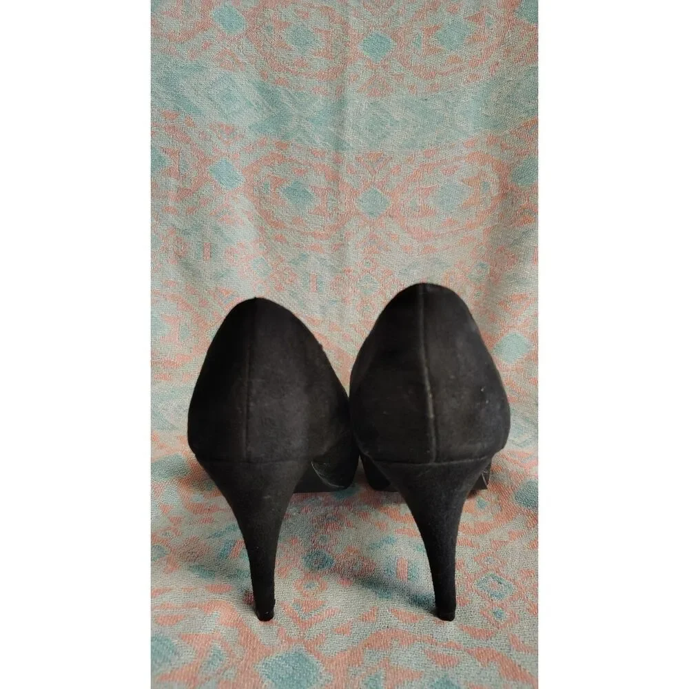 Fioni Women's size 8W black Suede with Plaid Lining Pumps‎